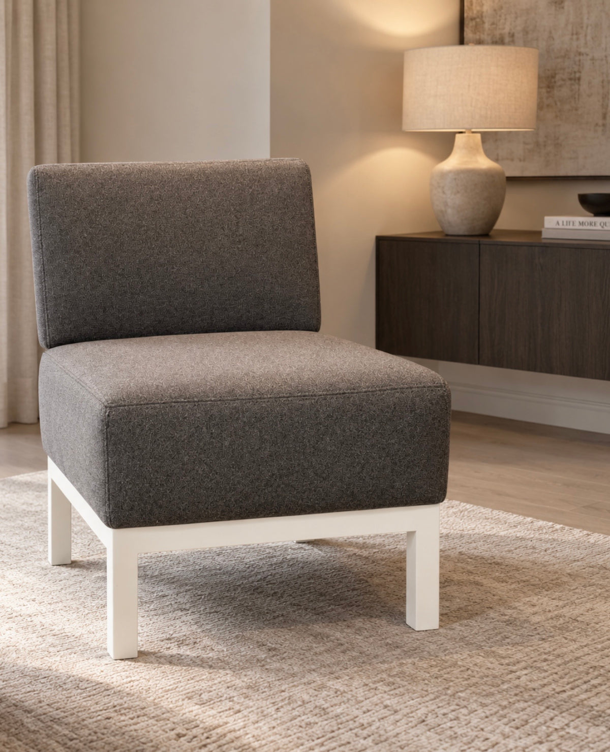 Nieuwstaat Piet Boon stoel fauteuil twv € 1110,00 nu voor € 225,00!