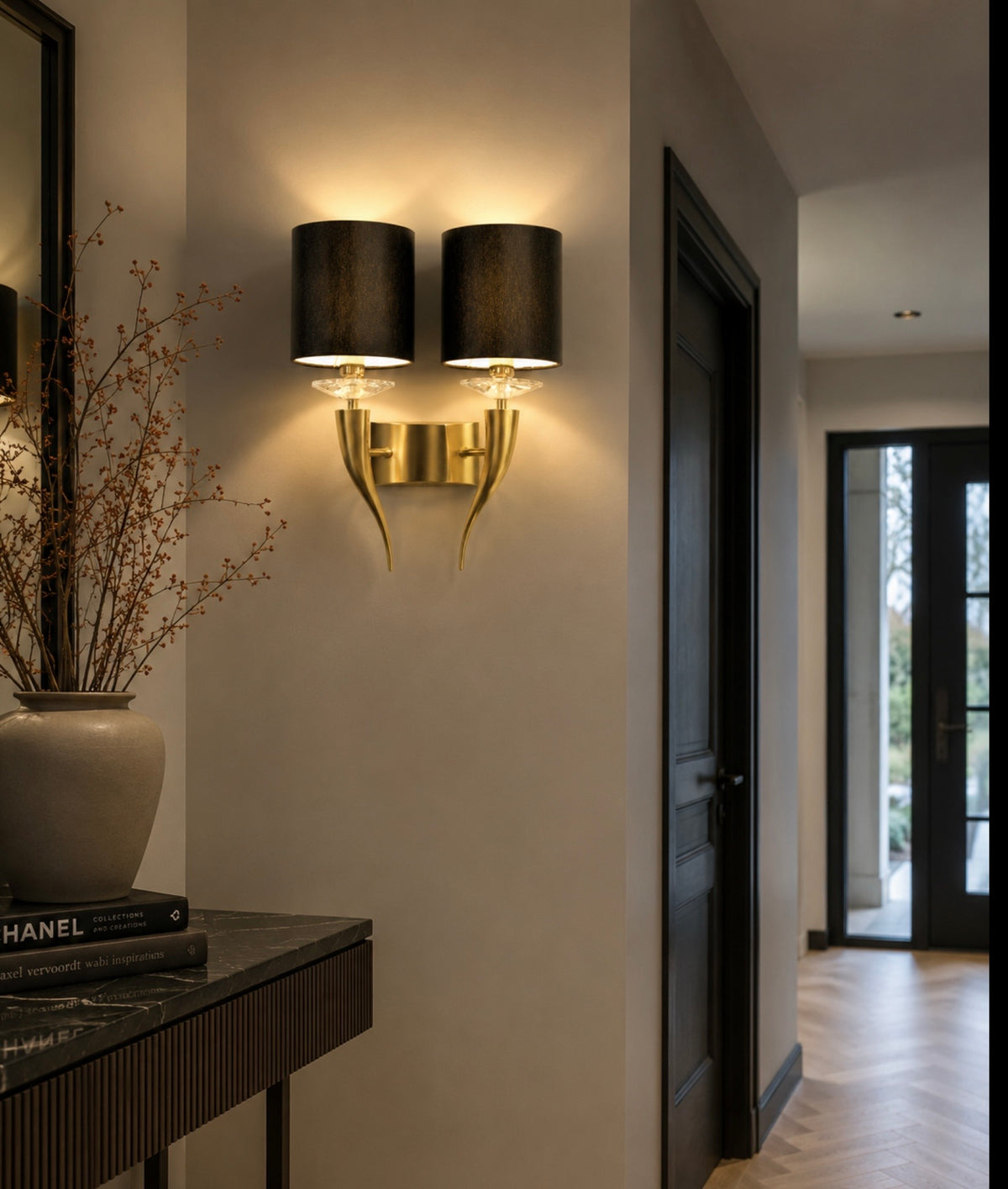 Ilfari Loving Arms W2 Wandlamp Satin Brass Zwart