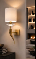 Ilfari Loving Arms W1 Wandlamp Satin Brass Witte Kappen