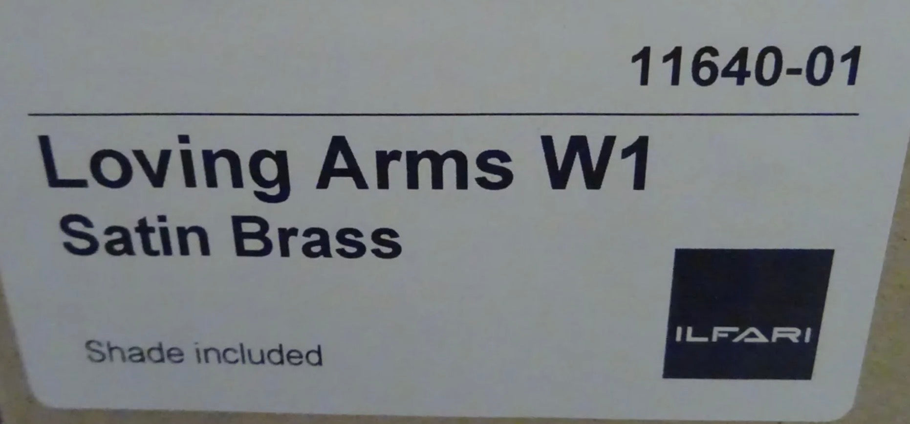 Ilfari Loving Arms W1 Wandlamp Satin Brass Witte Kappen