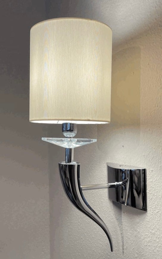 Ilfari Loving Arms W1 Wandlamp Chrome Witte Kap