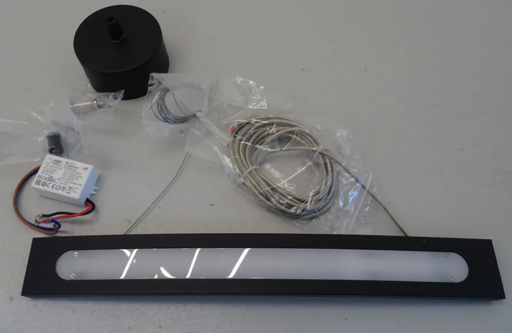 Ilfari Out of Line H1 Hanglamp Zwart 40 cm twv € 450,00 nu voor € 135,00!