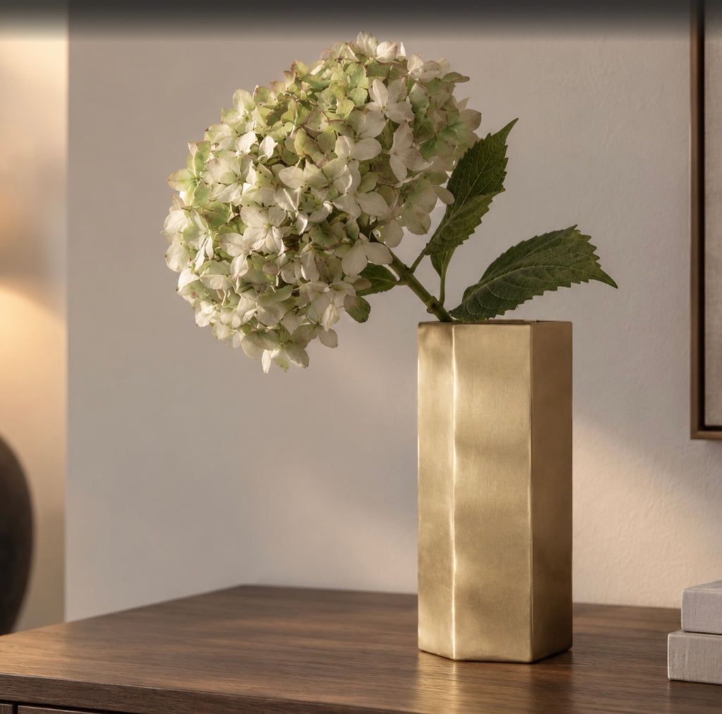 Nieuw vaas van Ferm Living Hexagon twv € 42,00 nu voor € 20,00!