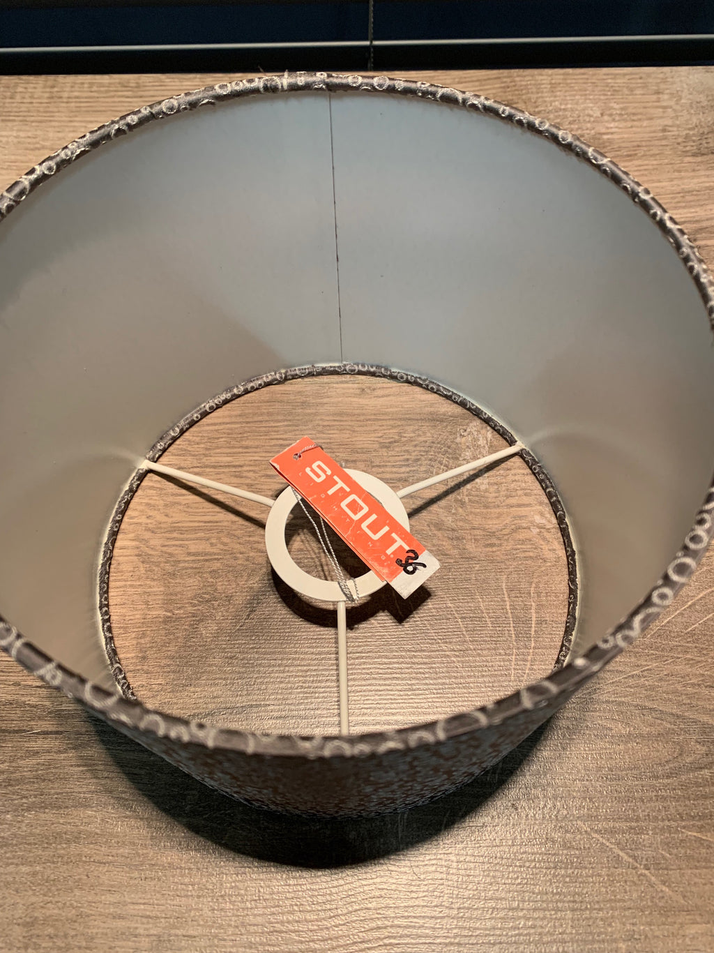 Mooie nieuwe lampenkap van Stout verlichting twv € 79,00 nu voor € 12,50!